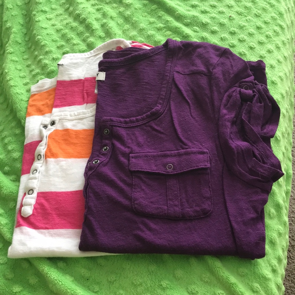 Lot of 2 Old Navy shirts size small